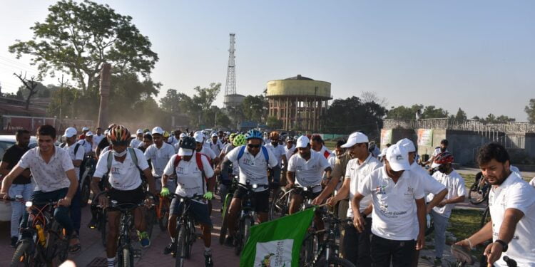 आप बुलेट बाइक चलाने के है शौकीन तो ये खबर आपने लिए अहम, पालन ना करने पर बढ़ सकती है मुश्किल