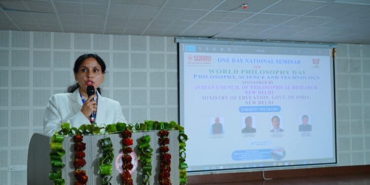 एसजीआरआरयू के स्कूल ऑफ यौगिक साइंसएंड नेचुरोपैथी में योग विशेषज्ञों ने किया मंथन