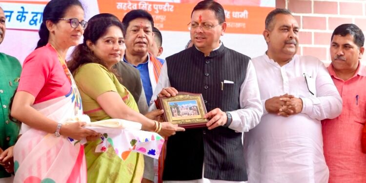 एसजीआरआर इंटरनेशनल स्कूल पहुँचे मुख्यमंत्री शिक्षा और संस्कार को मिली नई ऊर्जा