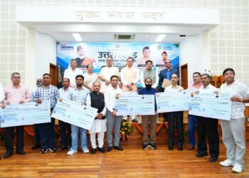 स्वच्छ, आधुनिक एवं पर्यावरण-अनुकूल परिवहन व्यवस्था के निर्माण के लिए सरकार प्रतिबद्ध : मुख्यमंत्री
