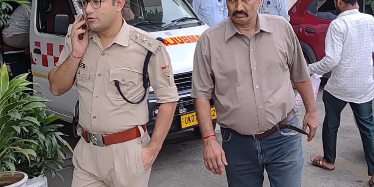 दिनदहाड़े छात्र गुटों में ताबड़तोड़ फायरिंग, गोली लगने से एक घायल