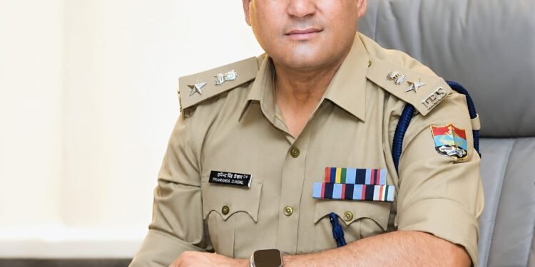 पति के साथ बुटीक संचालित कर रही थी बांगलादेशी महिला, पकड़ी गई।