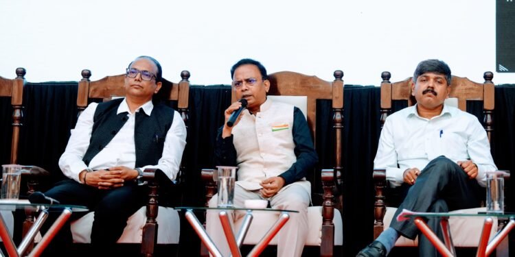 Civil Services Institute, राजपुर रोड देहरादन में “Viksit Uttarakhand Vision 2047” पर गहन चर्चा हेतु High Level Brainstorming बैठक का आयोजन किया गया।
