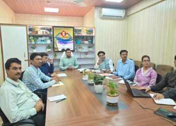 मुख्यमंत्री पुष्कर सिंह धामी के दिशा-निर्देशों में पीएम आवास योजना (शहरी) की प्रगति की हुई समीक्षा