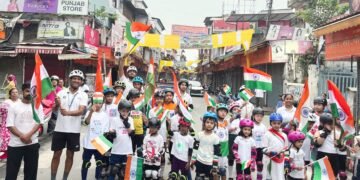पंद्रह अगस्त को स्वतंत्रता दिवस के उपलक्ष में देहरादून डिस्ट्रिक्ट रोलर सकैटिंग एसोसिएशन द्वारा सकैटिंग फ्लैग मार्च का आयोजन