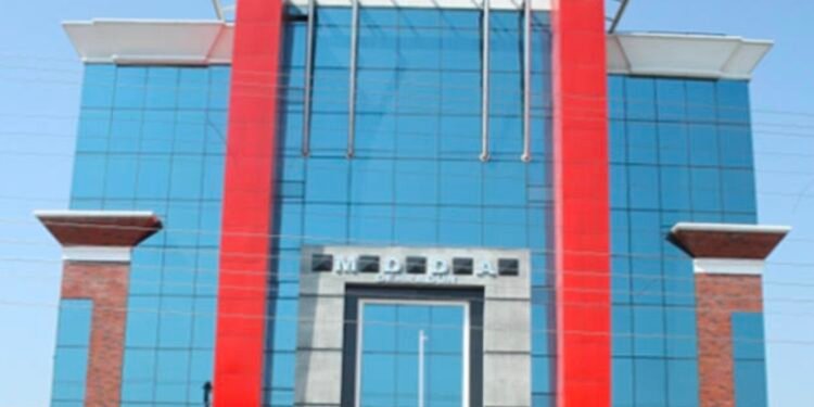 अवैध निर्माण पर एमडीडीए का शिकंजा, ऋषिकेश-डोईवाला में तीन भवन सील