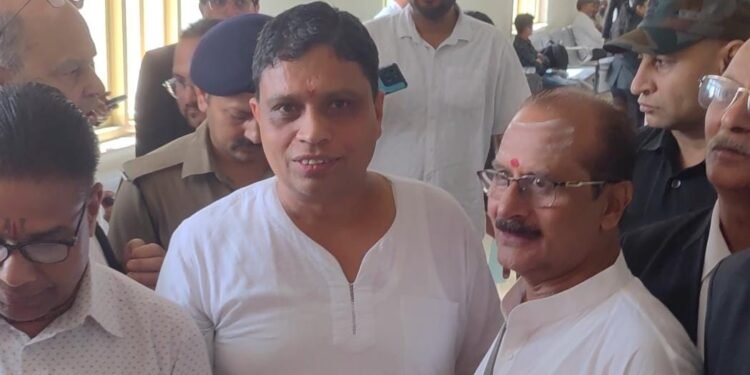 फर्जी दस्तावेज से पासपोर्ट बनवाने के मामले में आचार्य बालकृष्ण दोषमुक्त