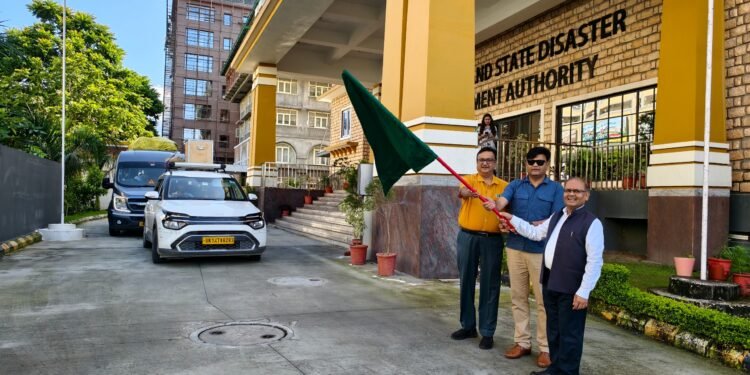 सरस्वती ताल और केदारताल के लिए दल रवाना,मुख्यमंत्री तथा आपदा प्रबंधन मंत्री ने दी शुभकामनाएं।
