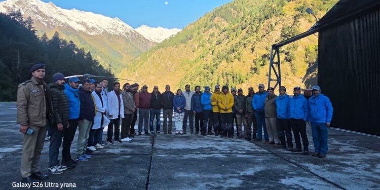 कालिंदी खाल से सभी 19 ट्रेकर्स का सकुशल रेस्क्यू, अभियान पूर्ण