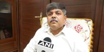 यूआईआईडीबी को लेकर उठाए जा रहे सवालों पर प्रमुख सचिव एवं यूआईआईडीबी एमडी आर. मीनाक्षी सुंदरम की मीडिया से बातचीत
