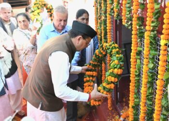 मुख्यमंत्री ने उत्तराखण्ड राज्य आंदोलनकारी शहीदों को अर्पित की श्रद्धांजलि