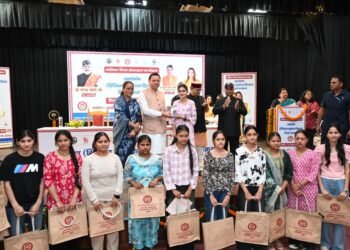 कन्या पूजन तभी सार्थक, जब बेटियों को मिले सम्मान, सुरक्षा और आगे बढ़ने के समान अवसर : मुख्यमंत्री