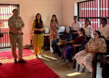 महिला बंदियों के लिए ब्यूटी और ग्रूमिंग स्किल्स प्रशिक्षण