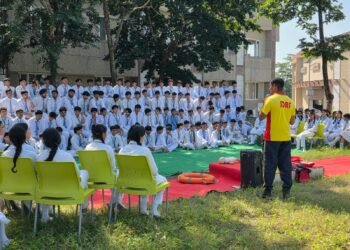 होली एंजल स्कूल के 240 छात्र-छात्राओं एवं शिक्षकों ने एसडीआरएफ वाहिनी मुख्यालय का किया शैक्षिक भ्रमण, सीखी आपदा प्रबंधन की बारीकियां