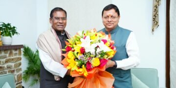 मुख्यमंत्री पुष्कर सिंह धामी से सांसद श्री फग्गन सिंह कुलस्ते ने की शिष्टाचार भेंट