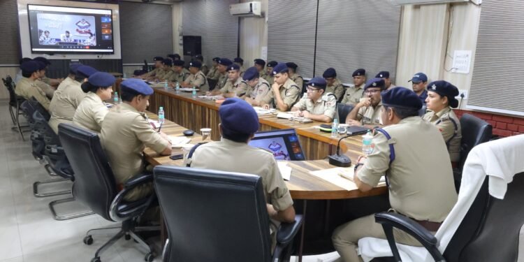 त्यौहारी सीजन के दौरान ज्वैलरी शॉप्स और फाइनेंशियल संस्थानों में चेकिंग व प्रभावी गश्त के दिये निर्देश