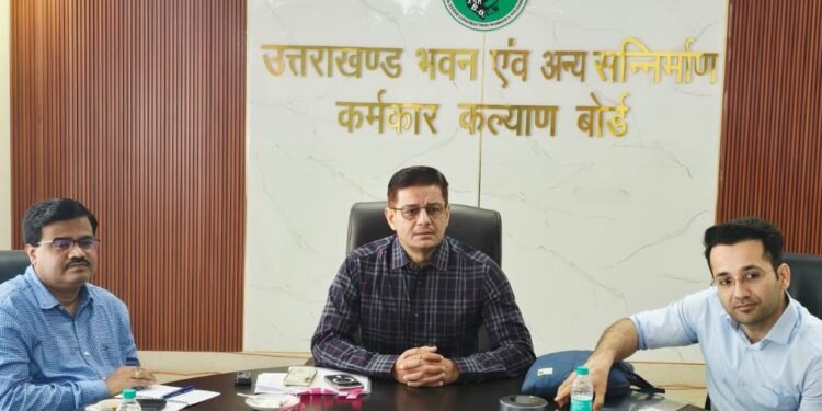 मुख्यमंत्री धामी की श्रमिक स्वास्थ्य पहल बनी दूसरे राज्यों के लिए प्रेरणा, उत्तर प्रदेश की टीम ने किया उत्तराखण्ड के मॉडल का अध्ययन