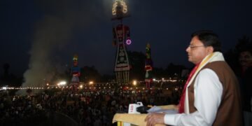 मुख्यमंत्री  पुष्कर सिंह धामी बन्नू बिरादरी द्वारा परेड ग्राउंड, देहरादून में आयोजित दशहरा महोत्सव में हुए शामिल