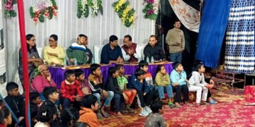 रामलीला मंच से पौड़ी पुलिस की जनजागरूकता पहल: गौरा शक्ति ऐप, साइबर सुरक्षा एवं नशामुक्ति का दिया संदेश।